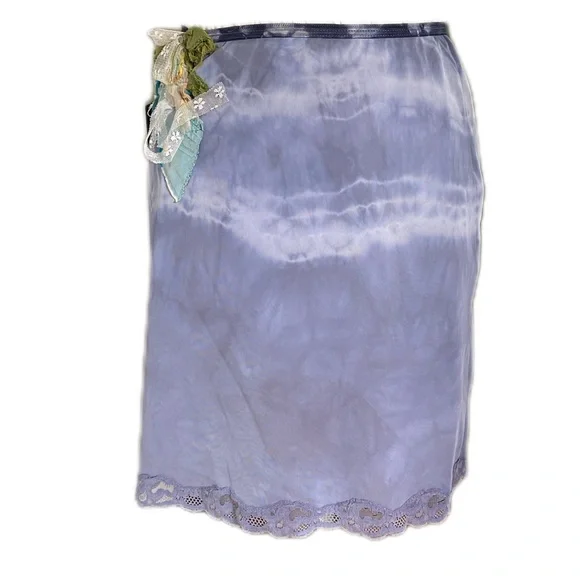 Vintage Free People Blue Tie-Dye Skirt with Lace Detail - Picture 4 of 10